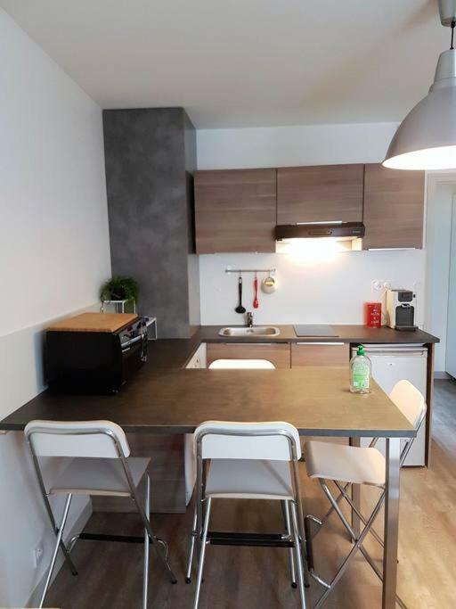Tres Bel Appartement Centre Vitre Eksteriør bilde